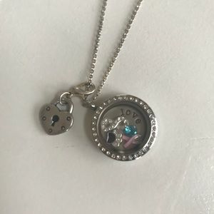 Origami Owl Neckalce